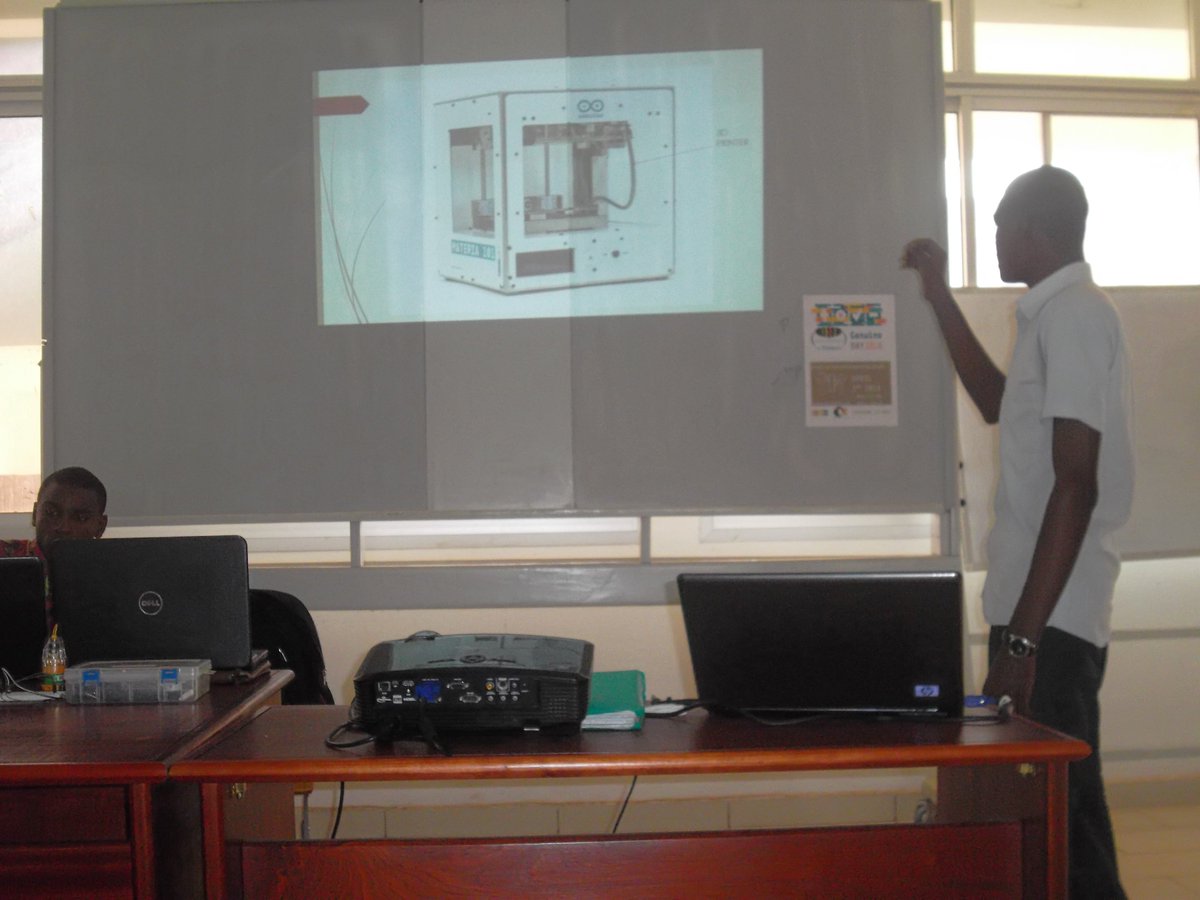 tsopnangsr's tweet image. Genuino Day By iTronics c&apos;est des Projets et des communautés a couper le souffle. C&apos;est la famille #GenuinoDay2016