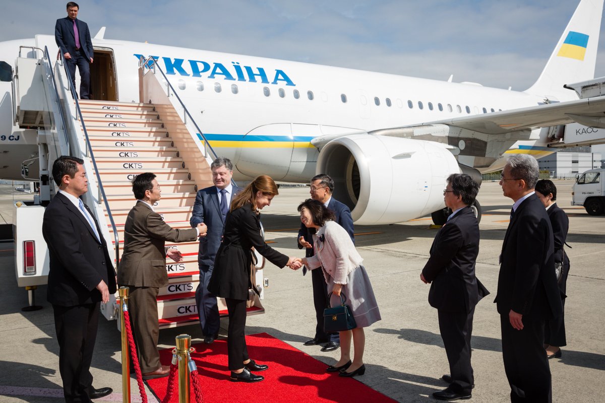 Порошенко з дружиною прибули до Японії (ФОТО, ВІДЕО) Фото 2