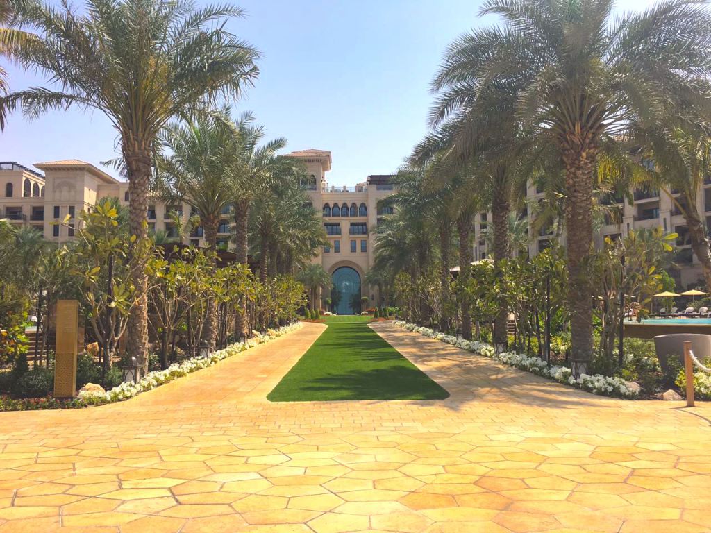 onthelyst's tweet photo. Breakfast at Suq Restaurant | Four Seasons Resort Dubai https://t.co/hJxPBgcCq8 https://t.co/y4fMoEc6TW