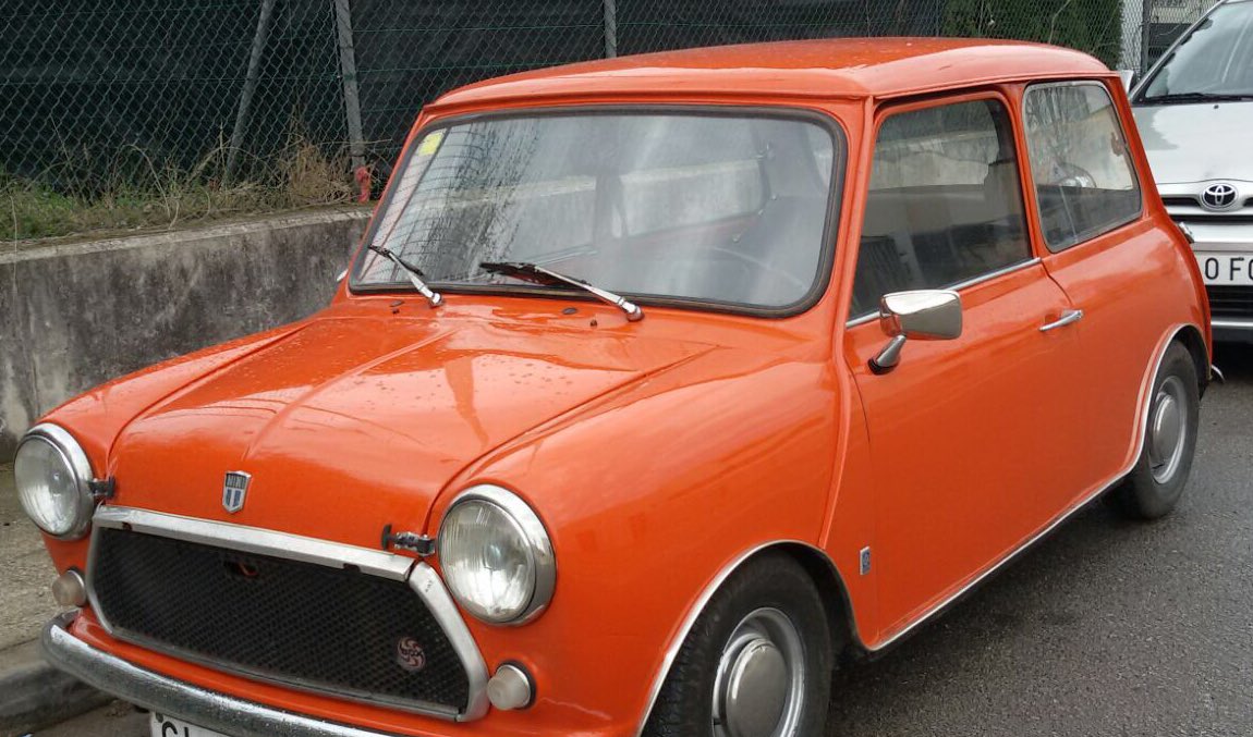 cotxesclassics's tweet image. Venut.