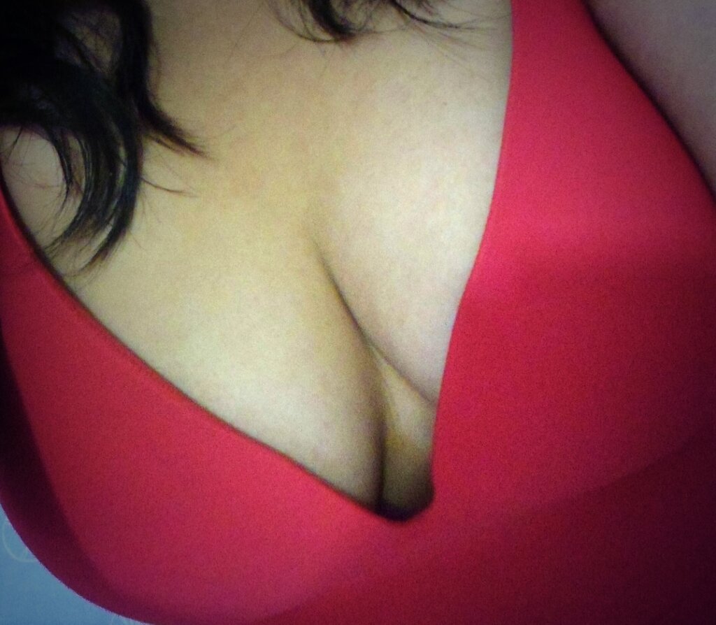 sanluna2's tweet photo. La de rojo?????🔥 https://t.co/B0b3GvQEWx