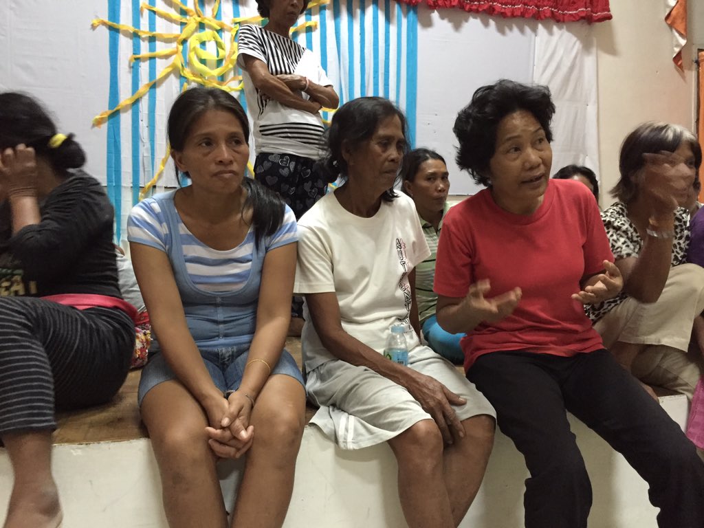 PDIARS's tweet image. Rural women detained due to drought protest hold back tears They worry for their hungry children, detained husbands