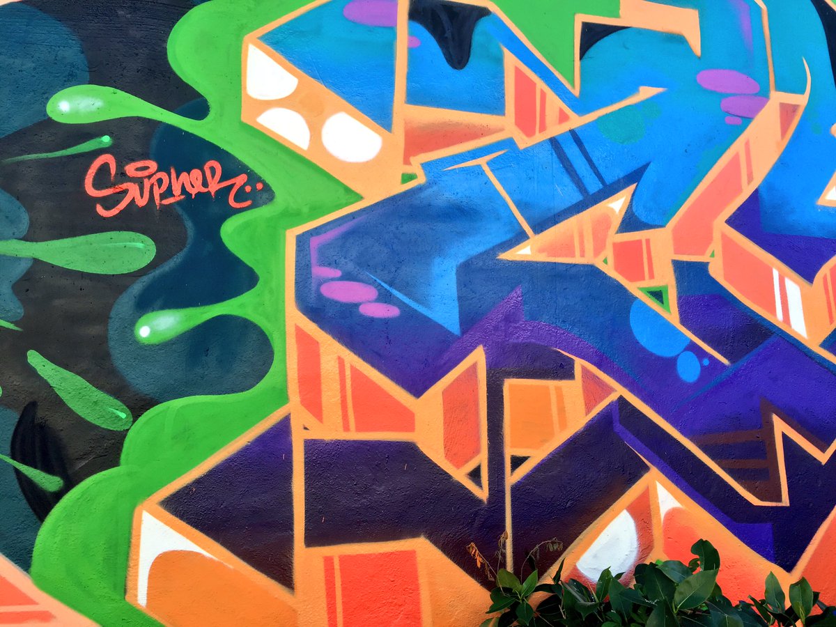 thelawscrew's tweet photo. Close up #Cyst #Miami #supher #graffiti #lawscrew https://t.co/tvxcbvndgZ