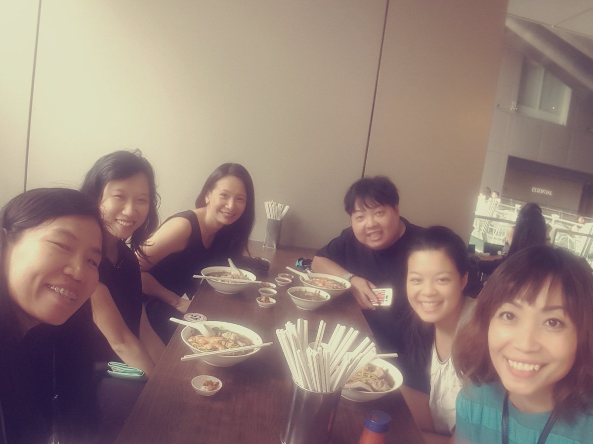 jeanpong's tweet image. #prawnmee 🍲 #kopi ☕The Singapore Way 💪