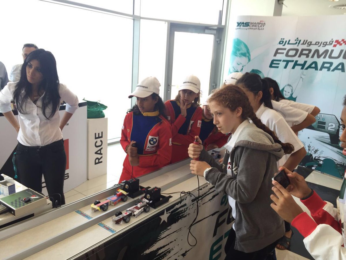 FiercesomeF's tweet photo. Look at the seriousness!!!😝👍🏼 @JESSPrimaryYR6 @F1inSchoolsIRL @ymcofficial https://t.co/Ixzm4a08mm