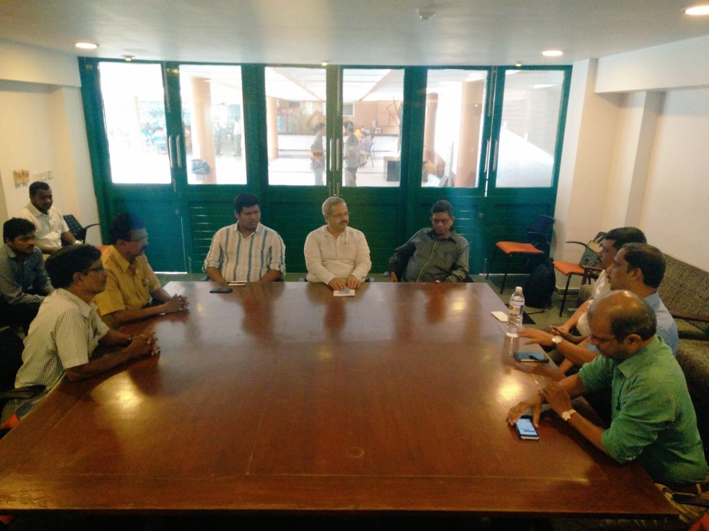 ABVPGoa's tweet photo. @SunilAmbekarM ji discussed ABVP's roadmap and media's role in the Nationalism debate triggered by the JNU incident. https://t.co/4GUGB0NSe4