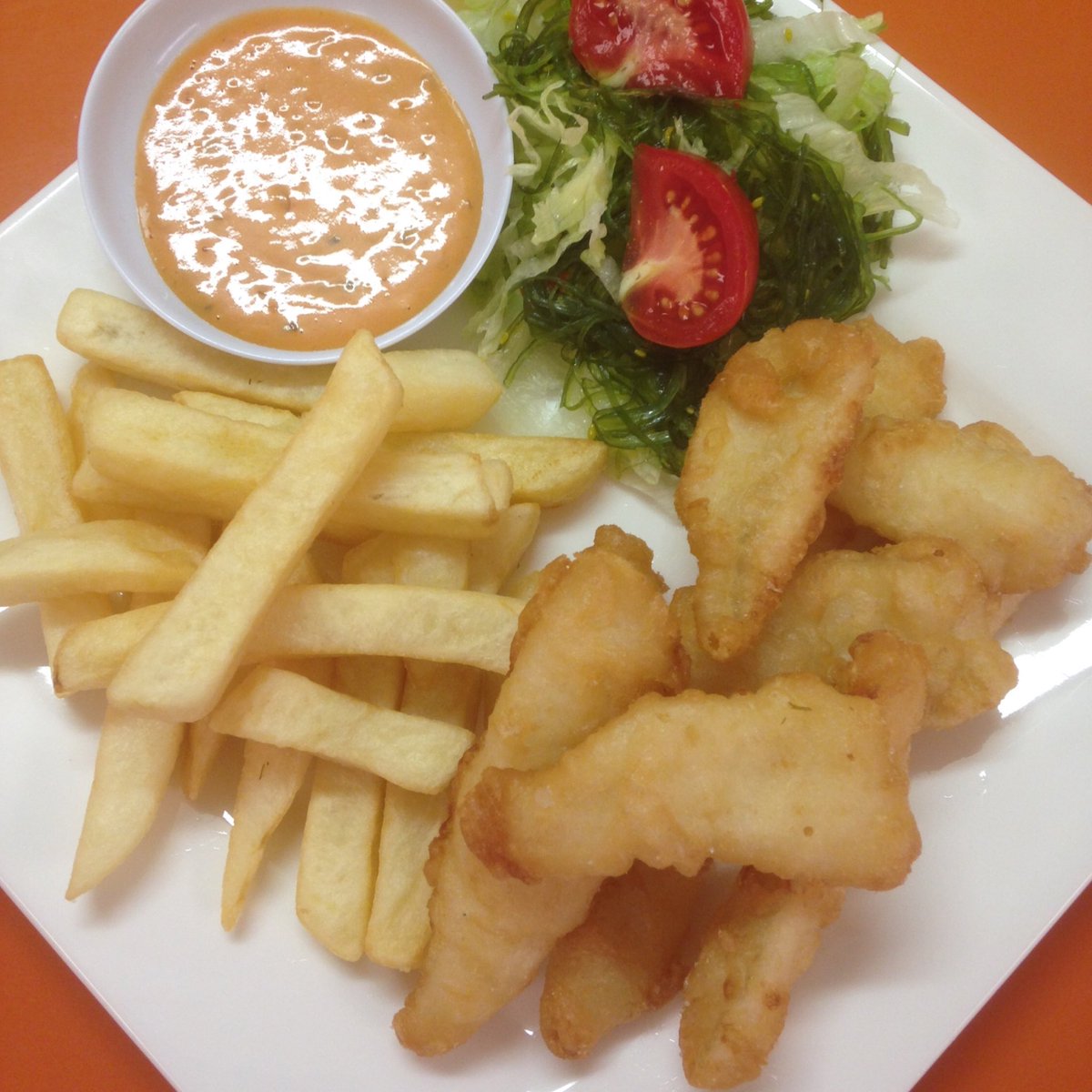 LEFCOL's tweet image. INTRODUCING LAKES ENTRANCE TEMPURA BATTERED WHITING FILLETS!! Order yours today 😆👍🏻 PFD CODE 214277 @PFDFoodsVIC