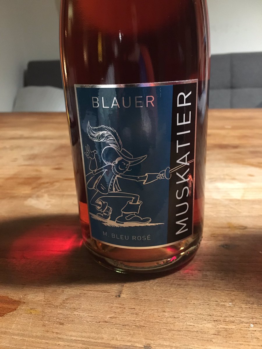 Vanavond rosé proeven tijdens de #wijnclub 
Oa deze
Donderdag direct verslag uitbrengen in Wenen bij #Szigeti25Jahre