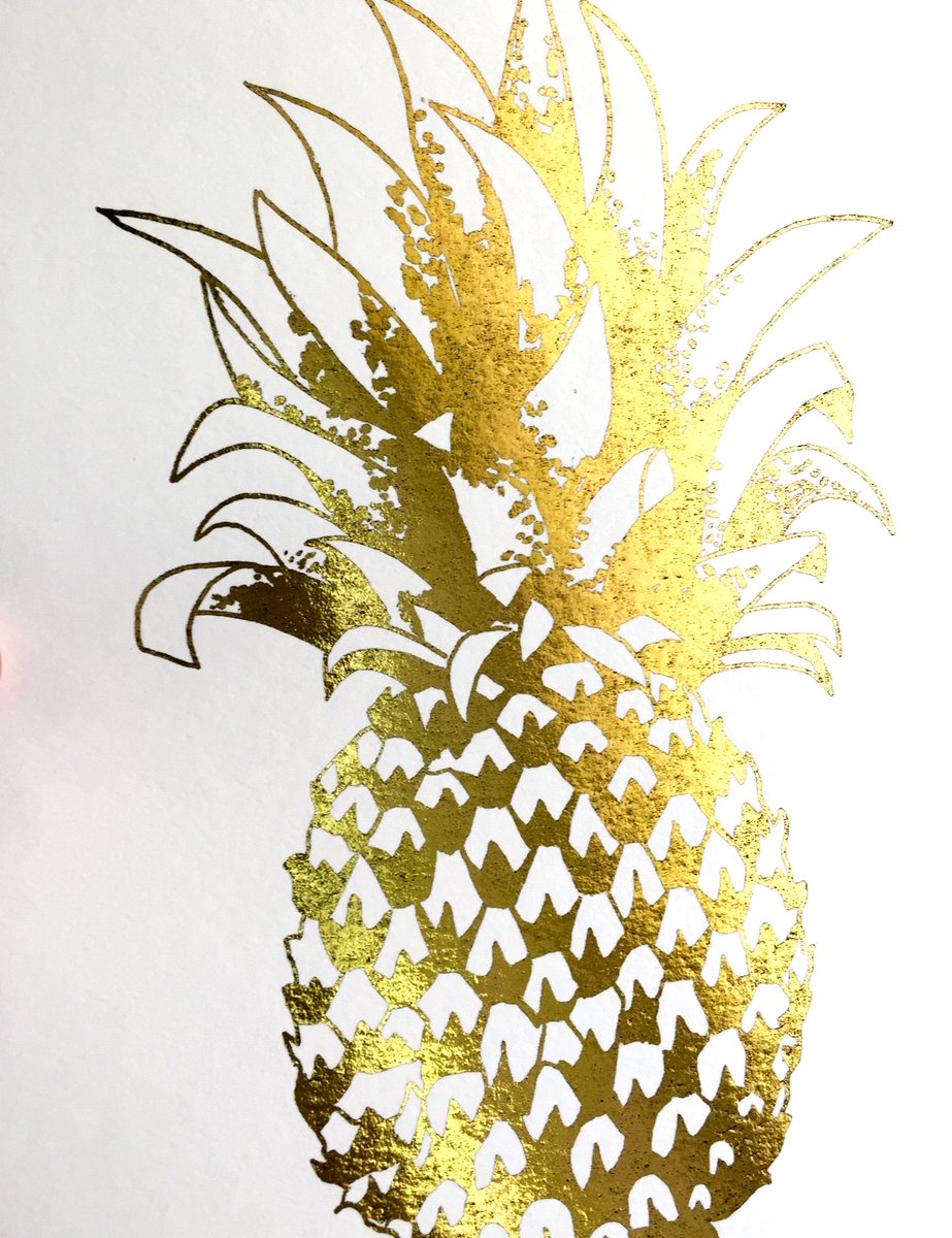 OceanPaper's tweet photo. Playing with foils...  Limited edition gold foil pineapple print could happen. https://t.co/GcdDiA07sI #sendaloha https://t.co/BMX8kMjEnW