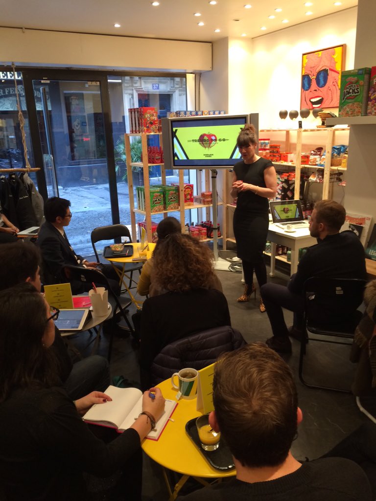 whats_the_plan's tweet photo. RT @BornToRunParis: Le planning stratégique de @BornToRunParis à l'action ! #trendstogo #tendancesfood https://t.co/PjFJOqHDkb
