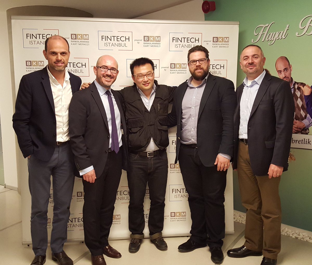 #FinTech101 10. Derste <a href="/demirhansener/">Demirhan SENER</a> ,  <a href="/seanxyu/">Sean Yu</a> ve <a href="/canergelmis/">Can Ergelmis</a> bizlerleydi. Katkılarından dolayı teşekkürler.