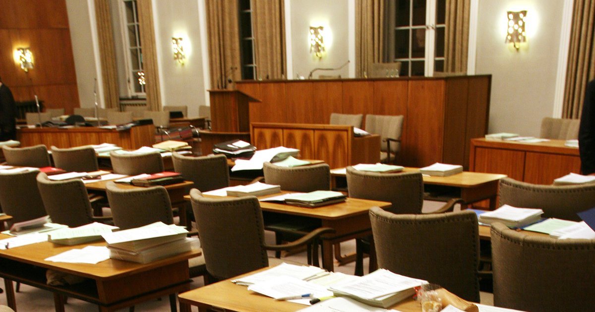 Konstituierende Sitzung der #Stavo am 11.4. im Rathaus. Einlasskarten erforderlich. bit.ly/Stavo1104 (mic) https://t.co/GJ8lhuDD8n