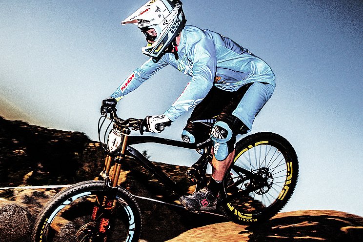 KHSProMTB's tweet image. #USA #! #DH #MTB #Racing #Team!
#KHS @quintonspauldin @LoganBinggeli @kevinaiello7 @maxxistires @foxmtb @ShimanoMTB