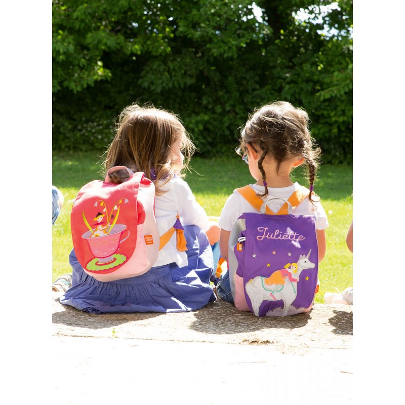 BlogMamanPlume's tweet photo. il y a 3 secondes
Découvrez Le sac L'oiseau Bateau de chez @oursoncalin https://t.co/LDVc2VrkAN  #personnalisé  #sac https://t.co/aAgRJfqDvl