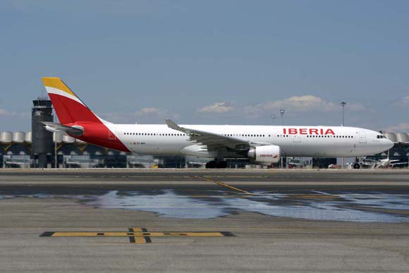 MeliaCuba's tweet photo. “ #LaHabana” es el nombre del nuevo #Airbus de #Iberia https://t.co/fOMHJtvk8w https://t.co/4dy4WWAYsk
