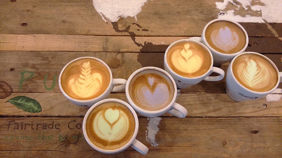 Colourful cappuccini!!  <a href="/Mikokoffie/">Mikokoffie</a> <a href="/1krimson/">mark kremers</a> #fair-trade #koffie #passie #latteart #cappuccino