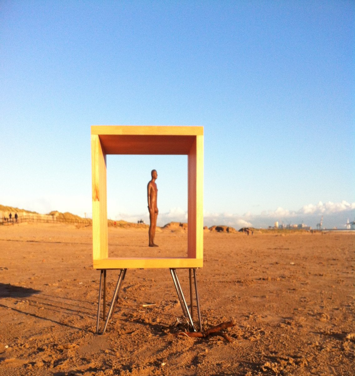 123cubed's tweet photo. Another pic of the mono cube on #crosbybeach last week. Look at that sky :) https://t.co/CU4lxilEzz
