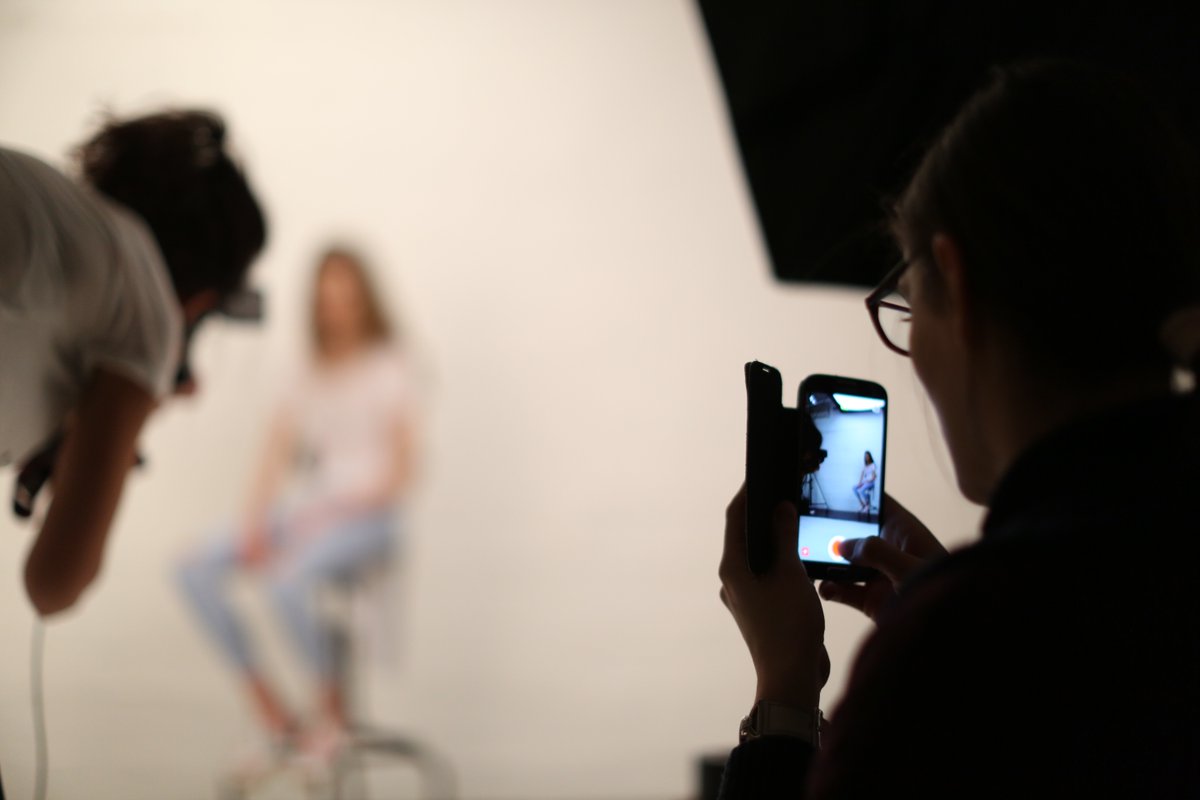 dcmjennyfer's tweet image. #backstages #shootingmode #jennyfer #photographer