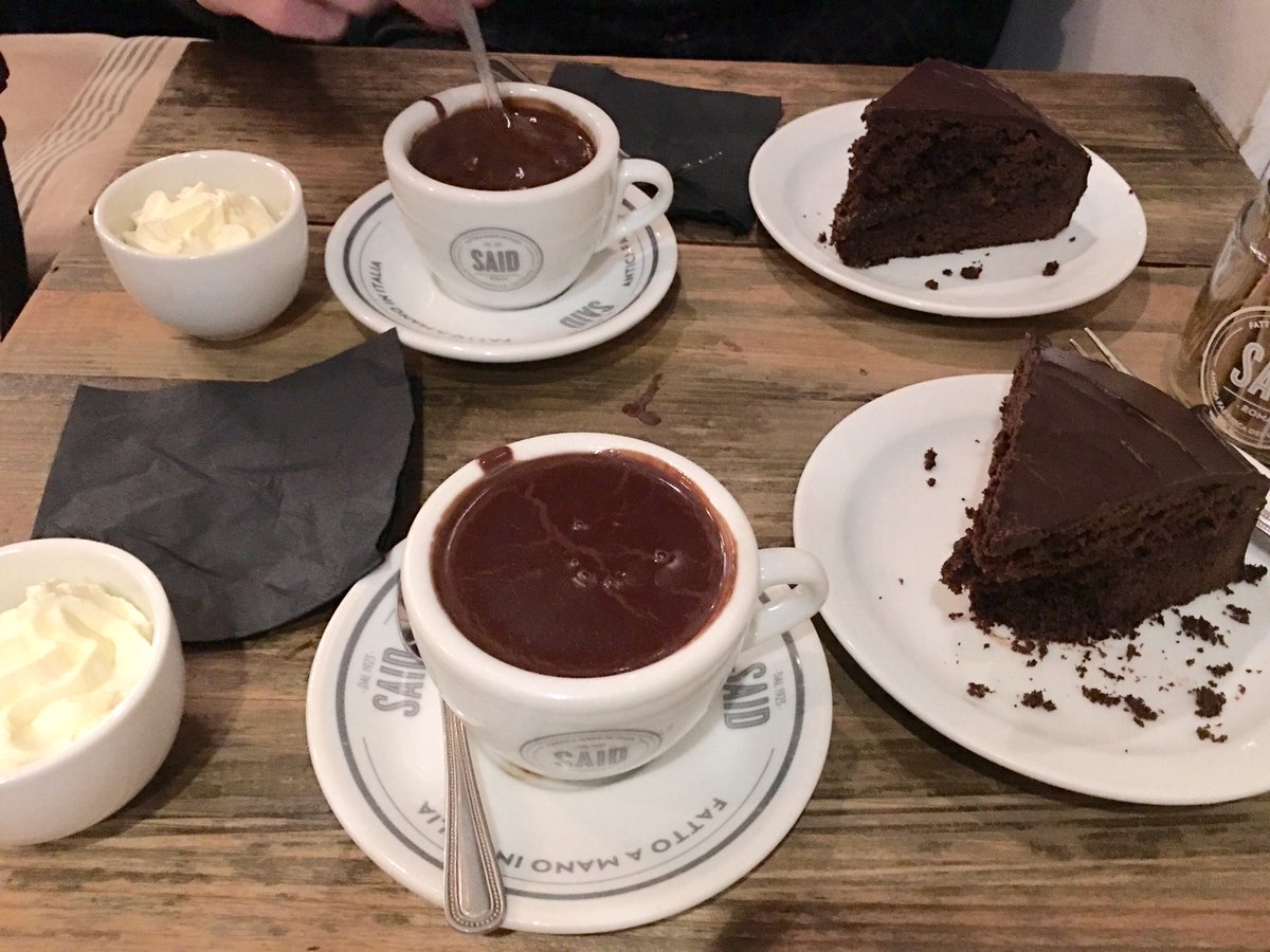 halalreviewz's tweet photo. @SAIDdal1923 delicious, decedant chocolate drink and cake. #saiddal #halal #foodie #halalreview https://t.co/ZiQfWOrF9B