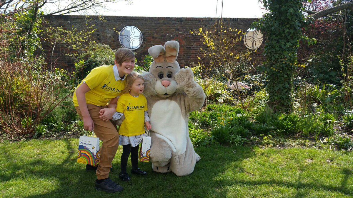 andimavis1's tweet photo. Easter Egg Hunt, Disco &amp; much more. @theukdj @theukdj1 @Linds_bluepeter @starlight_uk @TheRoofGardens #TheUkDj https://t.co/GBcxrvPTv9