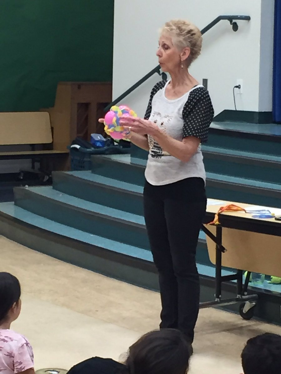 NeridaHodge's tweet photo. @RanchoRosal Thanks PVSD for Music and movement with Mrs. Cheney today# wegotRhythm #learningPosture https://t.co/umAWUutITt