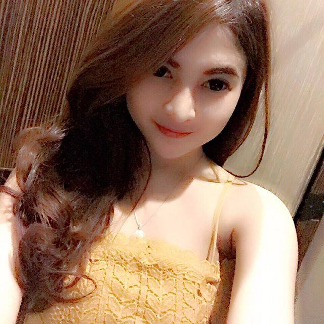 aku_esti's tweet photo. @INDO_PIN_BB invitee ,pin : 5D6F6F35
#memek #ngentot #cewek #bispak #bugil https://t.co/IQQMHhoWSq
