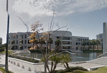 BisnowSD's tweet photo. BioMed Realty Pays $55M For UTC Life Sciences Complex https://t.co/iFVDnPnXg9 #cre #BlackstoneGroup #BioMedRealty https://t.co/j65DwJeA8w