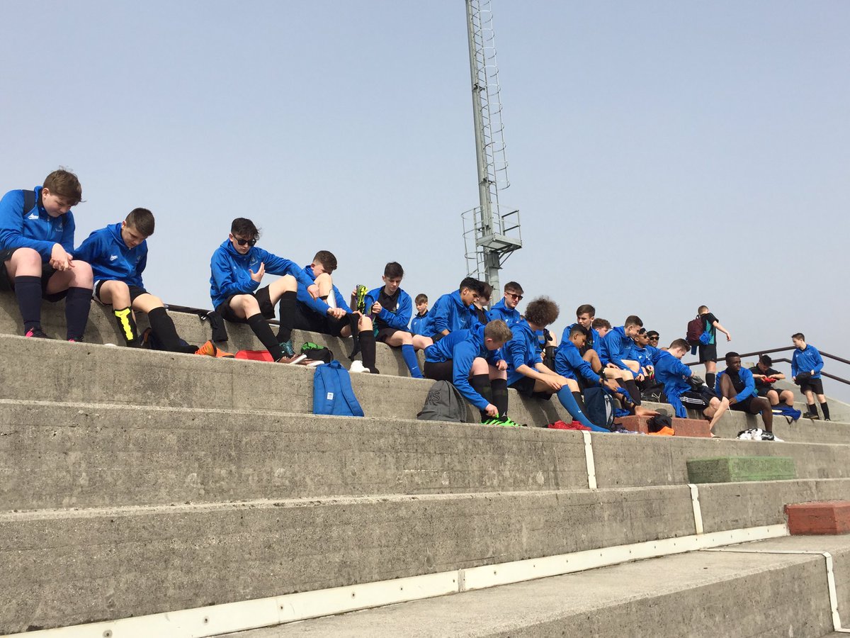 TSLA_PE's tweet photo. Boys training is underway this morning. Beautiful setting #italytsla16 @activ4 https://t.co/warvUZXmR4