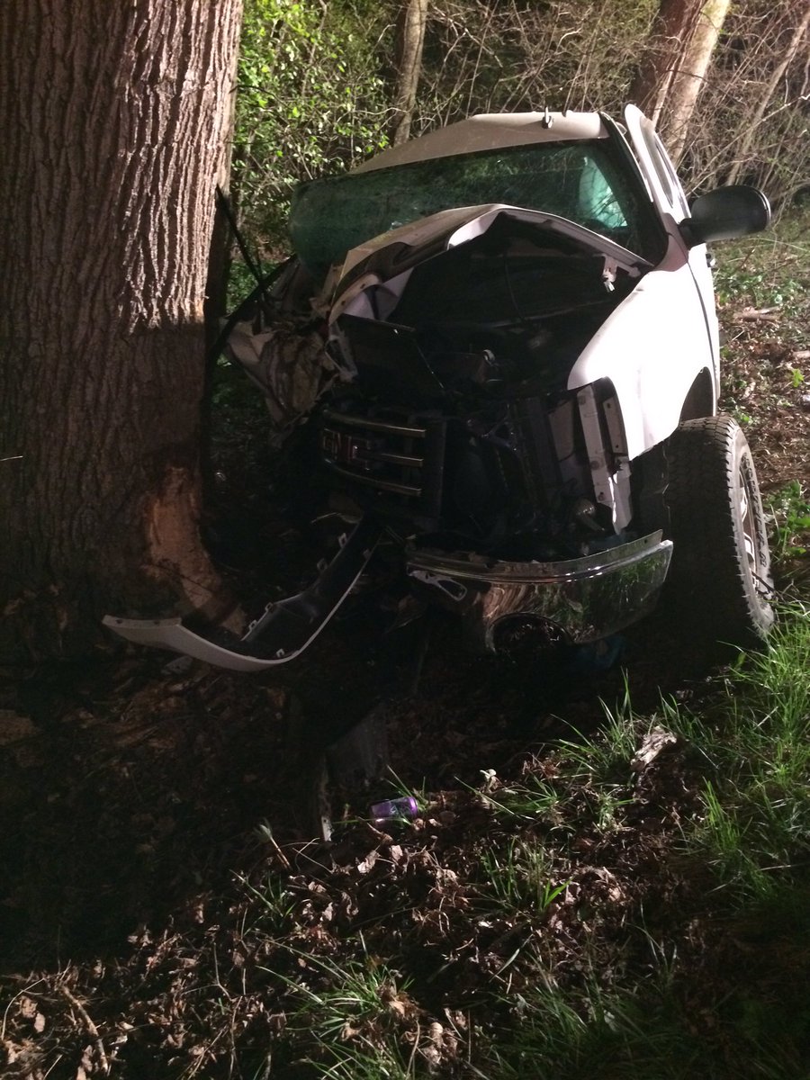 SC13FD's tweet image. Engine 13, Rescue 13, Medic 14-8 on scene 12400 blk Stewartsville Rd. Car Vs Tree, one pt possible broken leg.