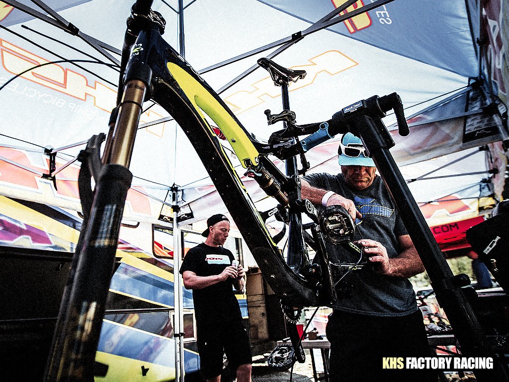 KHSProMTB's tweet image. We're the #1 #Pro #DH #MTB #Racing #Team in the #USA! #RealTruth
@quintonspauldin @LoganBinggeli @kevinaiello7