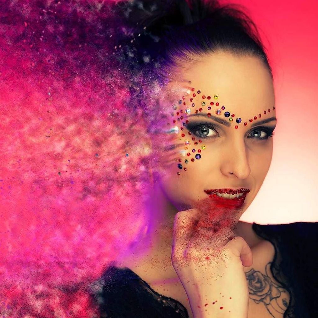 PBarnettPhoto's tweet photo. Trying #somethingnew #creative #photoshop #photography #canon #makeup #sandstorm #peterbar… https://t.co/PzSYInK2Nx https://t.co/cDW5KEERgk