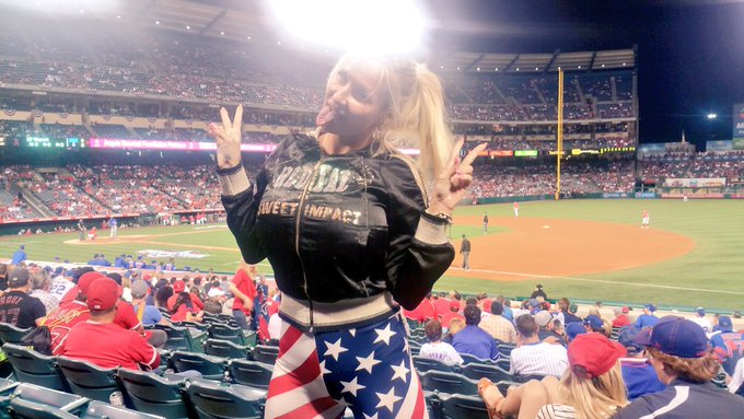 ☆OPENING WEEK 1*st day ! BASEBALL ☆  C.  9 - 0  A.  hahhahahah guys, go to home ! - i was there 😉 - it