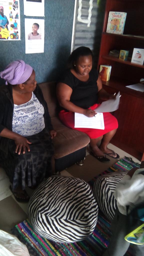 Lindie registering a parent at our library #libromat