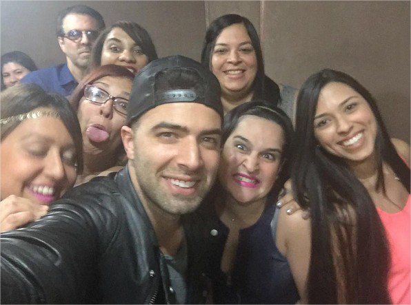 AdrianyGnzlz's tweet photo. "@Moumoune_28: Instagram by @TEAMCANELA_PR : #Selfie #BABY #Dimension103 #DrivinTime #Promo @jencarlosmusic https://t.co/Wxl5BUEcdn"