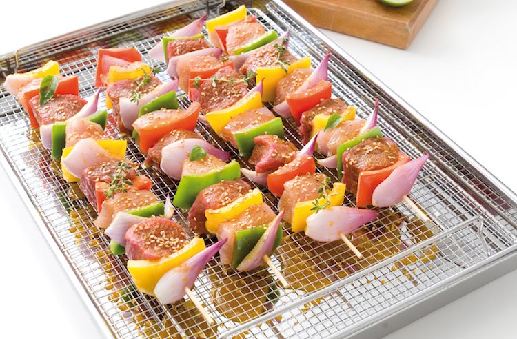 7detable's tweet image. Dans une cuisine #démoniaque, une grille multi fonctions qui n’a peur de rien 7detable.com/t/FDraohoi