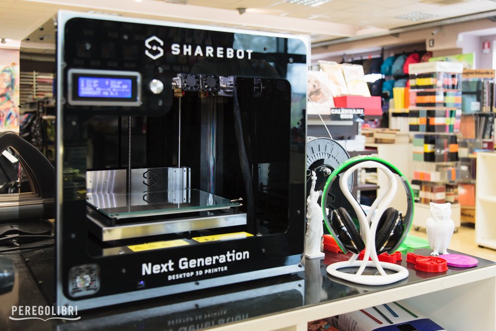 Sharebot3D's tweet photo. @peregolibri bookshop invests in #3D and talks about its experience with #SharebotNG!https://t.co/Hj5d4AzomO https://t.co/kvAlZNolEe