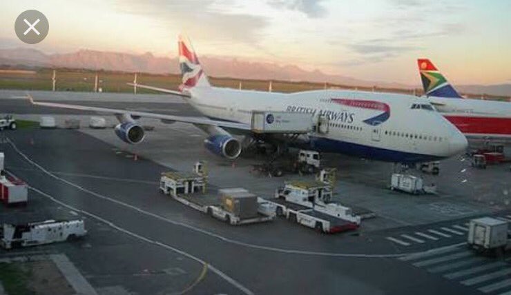 Was blown away by lady of <a href="/HomeAffairsSA/">HomeAffairsSA 🇿🇦</a> <a href="/capetownint/">Cape Town Airport</a> when she told me "welcome home Mr de Bree" #soitispossible