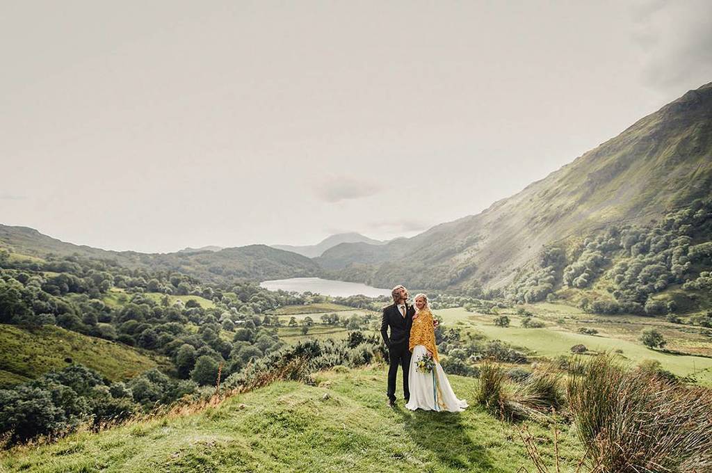 FemalePhoto's tweet photo. 🗻💚
#wedding #weddingday #photo #weddingdress #weddingphotography #weddingphotographer #flo… https://t.co/zYVaUlQMLc https://t.co/HpkYXQJAdO