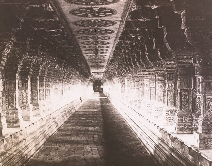 According to the Ramayan, Sri Ramanathaswamy Temple is the place where Bhagwan Ram is believed have prayed to Shiv.