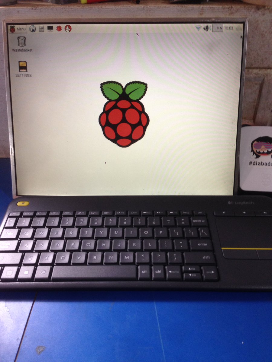 FreakShreek's tweet photo. @anool And success is mine. #raspberryPi driving my 2004 IBM thinkpad screen 💃 #LVDS #R50e https://t.co/OV4i8BBS7C