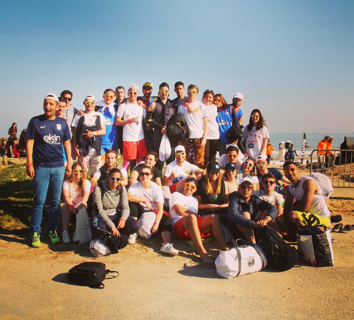 AssosMontpel_BS's tweet photo. On vous présente quand même notre belle équipe sportive de la #LRBeachCup 👌🏼  @Montpellier_BS https://t.co/BgaT3IpwPA