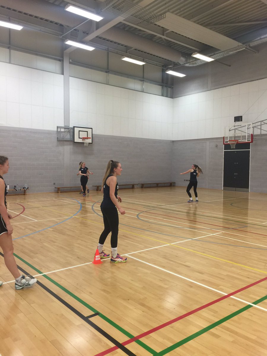 Sam_EastPPC's tweet photo. Mid Court working with @draynepipe #circleedge #balance #accuracy #stayingonside #top #side #pocket https://t.co/TvWM0OulUP