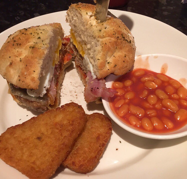 simon_walker_'s tweet photo. Slept in? Come down to @frankienbennys #cheshireoaks and let us fix you up some breaky!  #frankiesfav https://t.co/9xVsMEMIoE