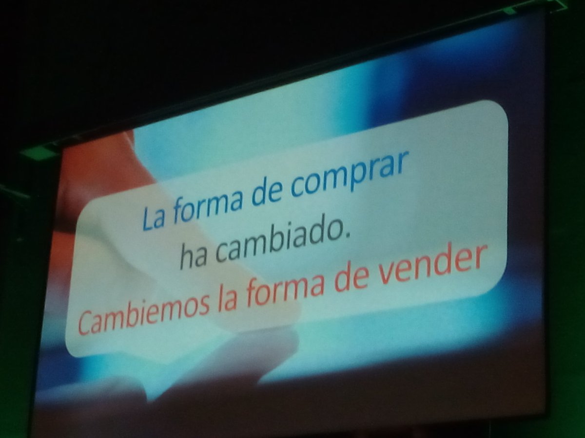aelisconsulting's tweet photo. La forma de comprar ha cambiado, cambiemos también la forma de vender. @Fernando_Rivero #SageForum16 https://t.co/l3oBTEbqAK