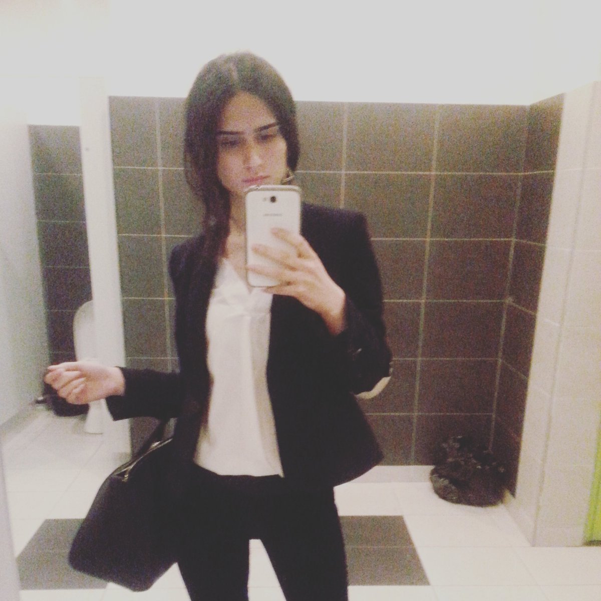 NutsaaK's tweet photo. #exhausted after a #longday https://t.co/yJvTH6eNmh