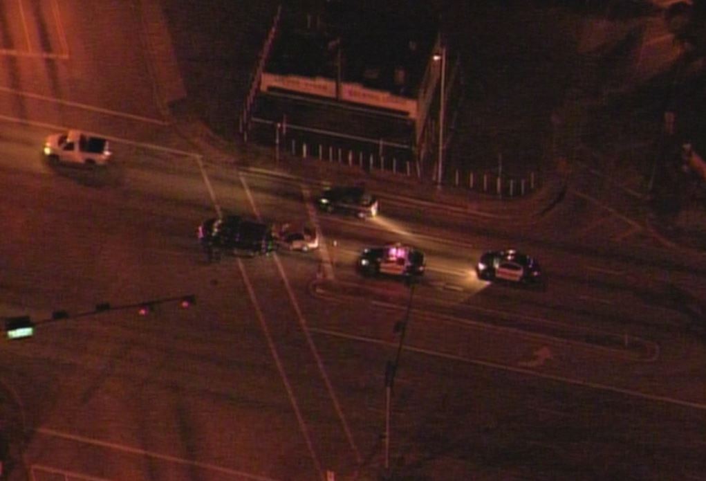 Crash on NW 27th Ave SB at Ali Baba Ave #TRAFFIC #MIAMI https://t.co/0CcRBTdvZL