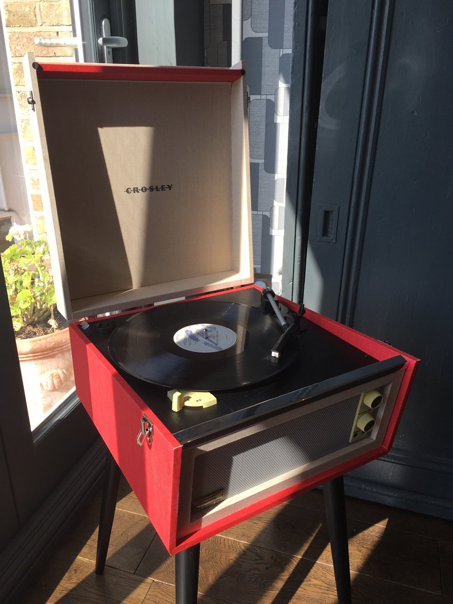 LydiaWoodpower's tweet photo. Loving my new record player just arrived.
#vinyl #music #ramsgate #records #cakeandcraft https://t.co/8E8EgO6onD