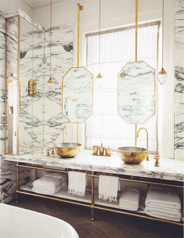MartinMarkDsgn's tweet image. Who says bathrooms can't have personality? We love the mirrors in front of the window. What a statement! #mmdesign