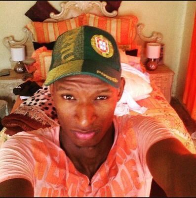 tlatsi_ZA's tweet photo. Daai maan o nale nko! 😂😂 @RelzOMac #2016ClapBacks 😂😂😂😳😳 https://t.co/xZknyGobQf