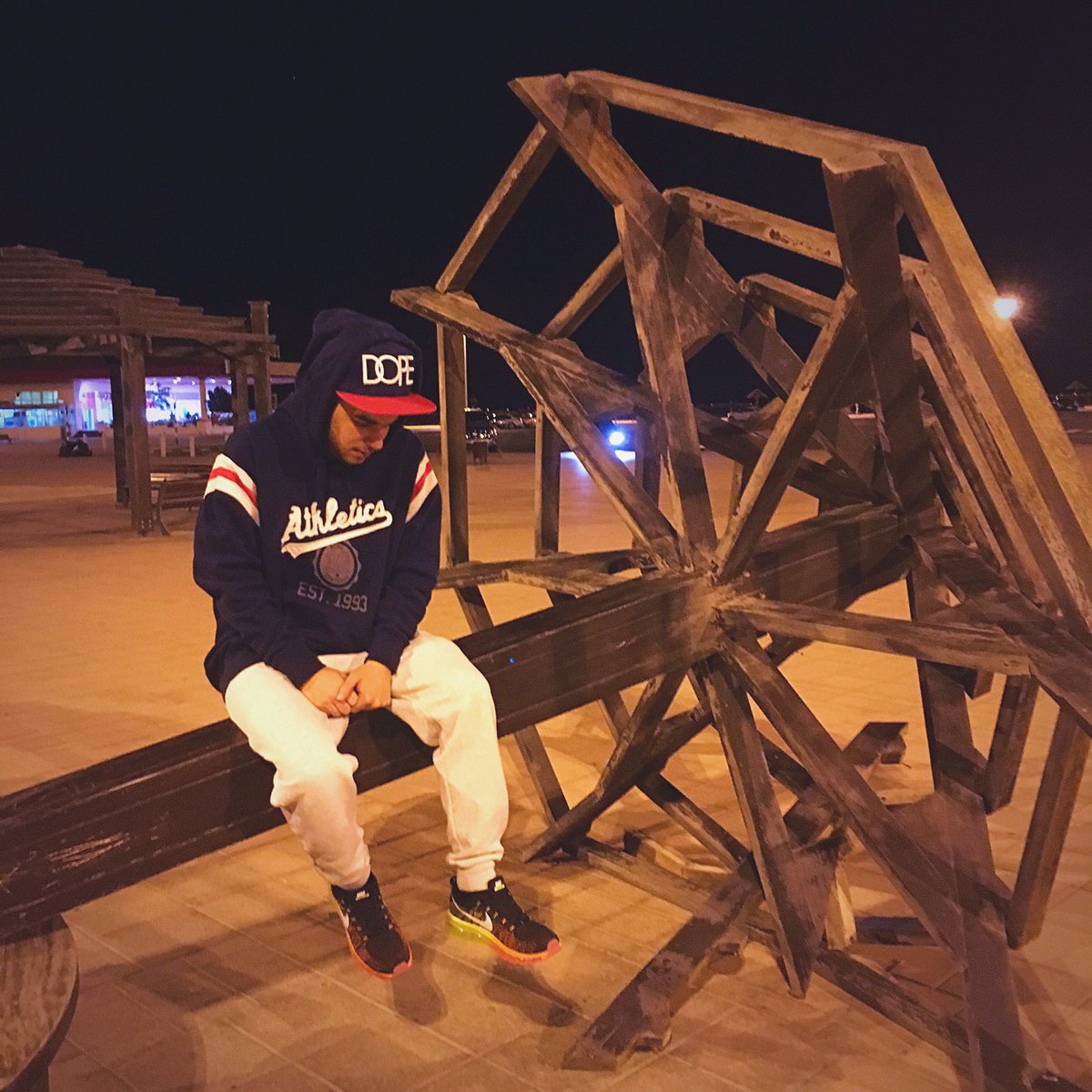 amerwehbe_'s tweet photo. You can't handle my swag 👊🏿✌🏼️ #dope #swag https://t.co/07bdwzoKIv